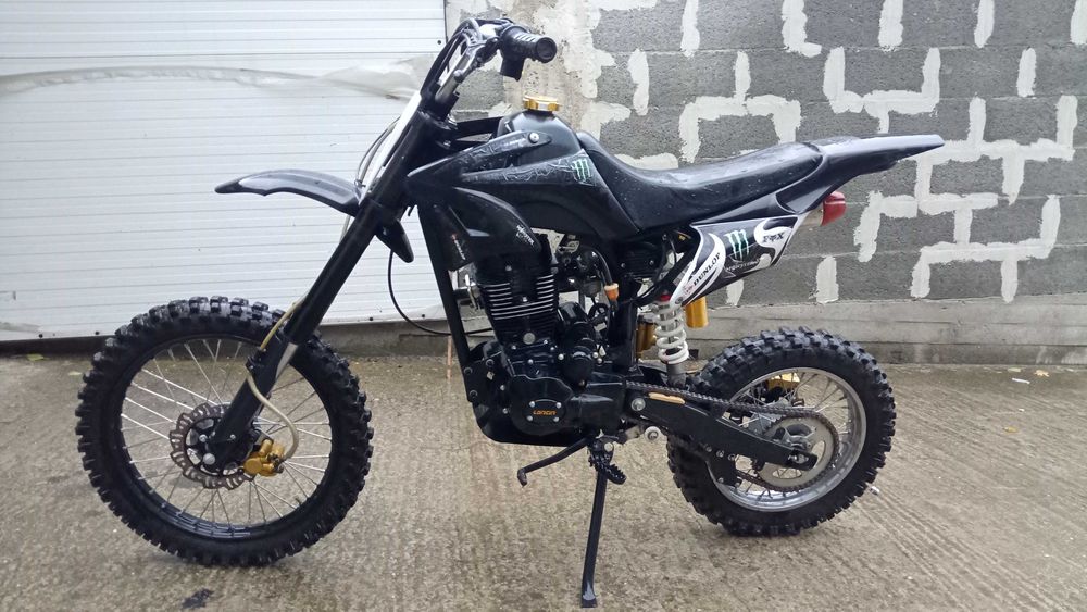 Кросов мотор Loncin 200кубика