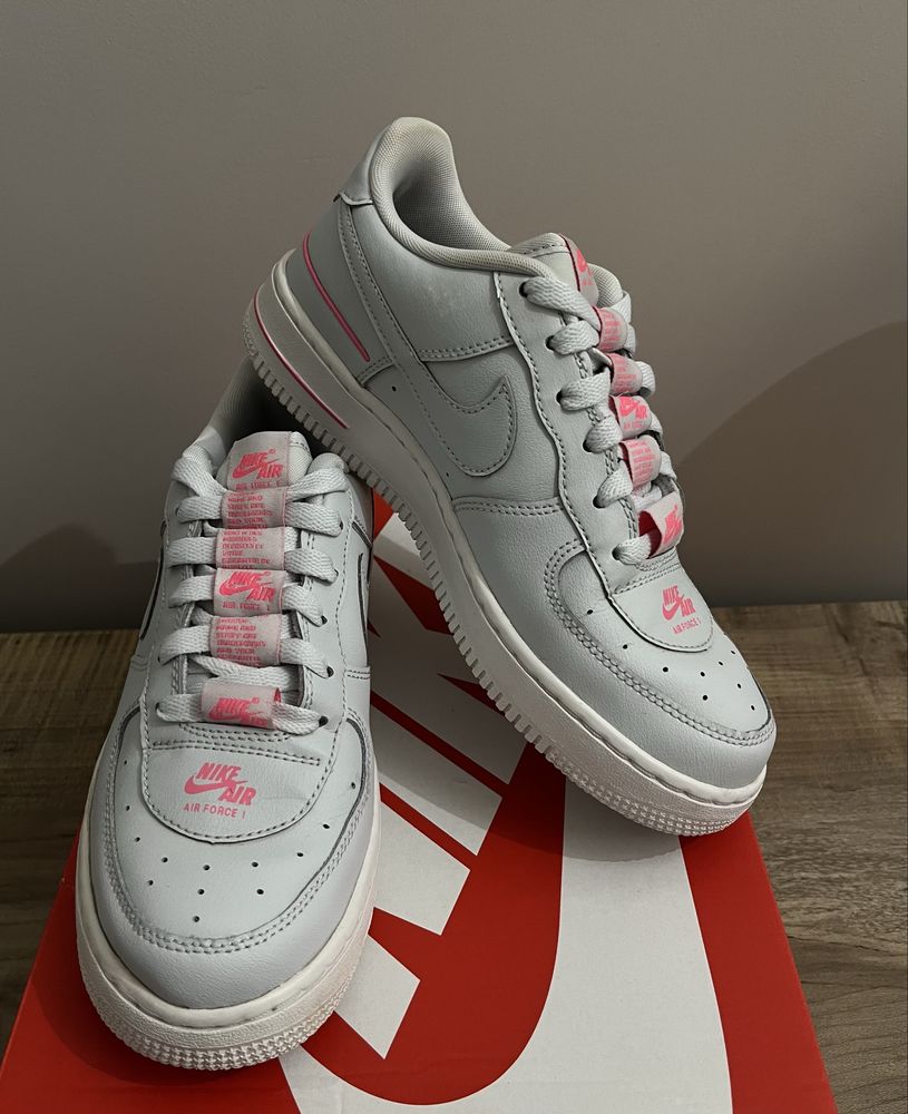 Nike Air Force 1 LV8