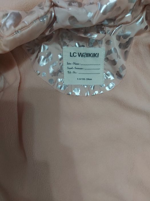 Продам куртку на девочку