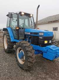 Tractor agricol New Holland Ford 6640