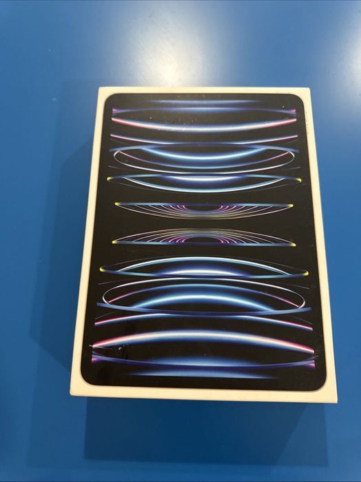 11" iPad Pro 4th gen m2 2TB