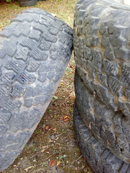 Гуми и джанти за УАЗ