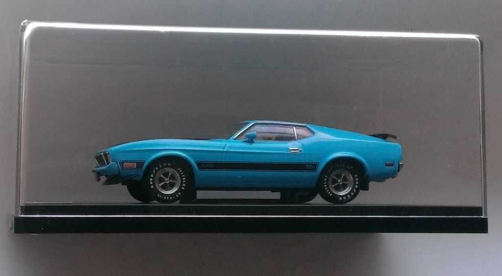 Macheta Ford Mustang Mach 1 1973 albastru - PremiumX 1/43