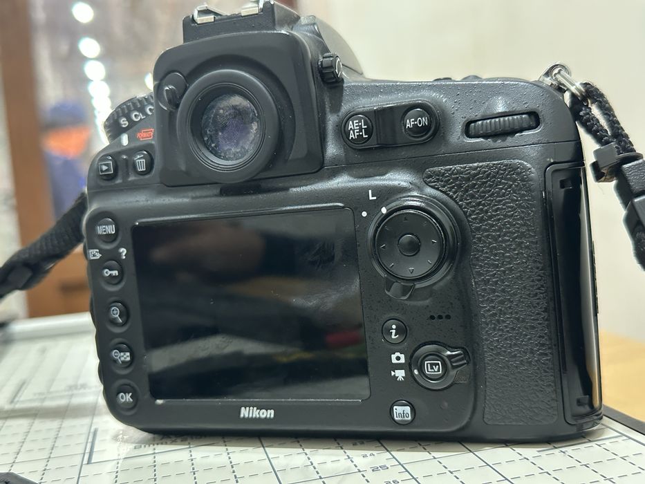 Nikon D810 sotiladi holati idieal 800$ kelishamiz
