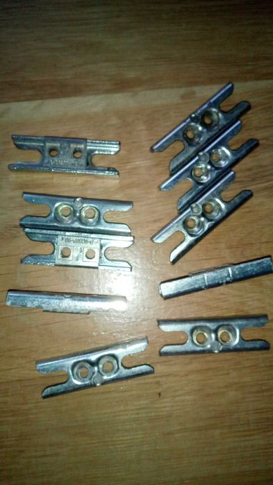 Piese de feronerie pentru ferestre termopan marca GU