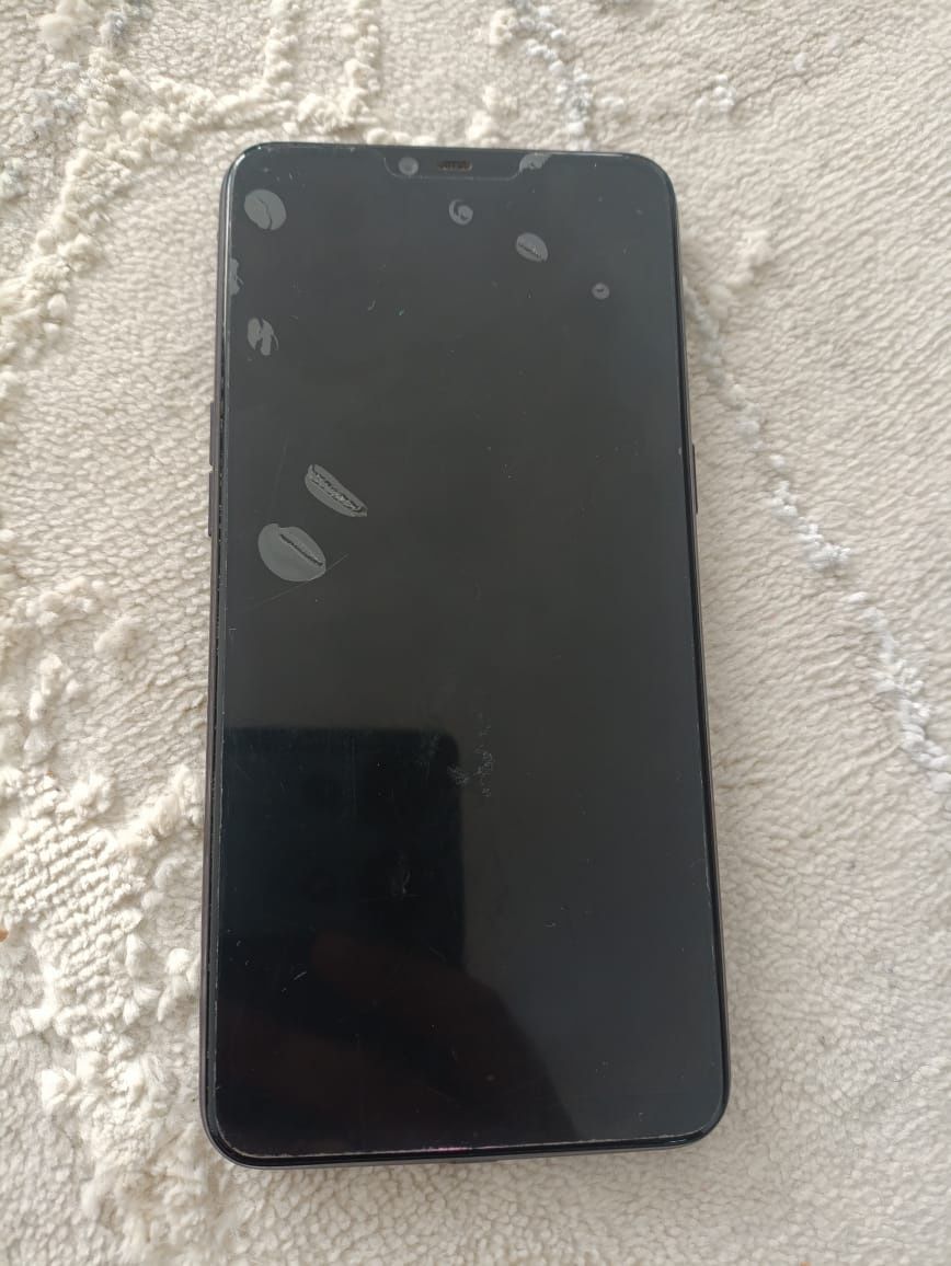 Продам Oppo A3s в хорошем состоянии
