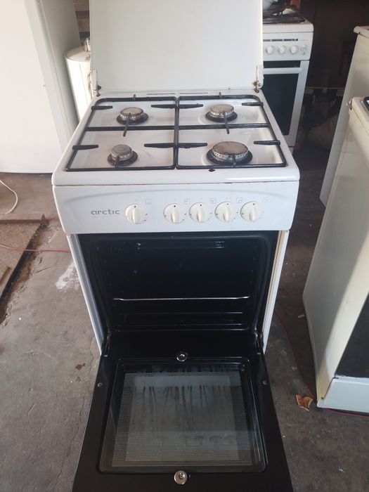 Aragaz cu 4 ochiuri s usatre   usa termopn si toc cu geam termopan