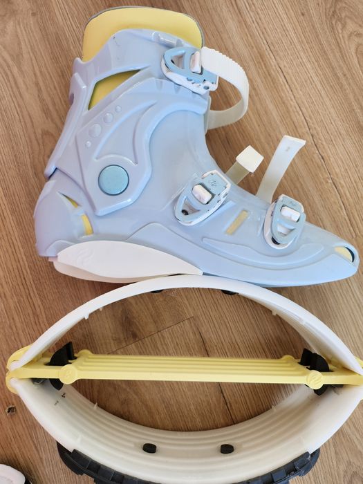 Ghete FitBoots Original / Kangoo Jumps , aproape noi , încălțate de c