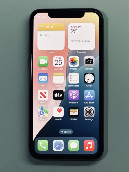 iPhone 11 Pro Grey 92% battery