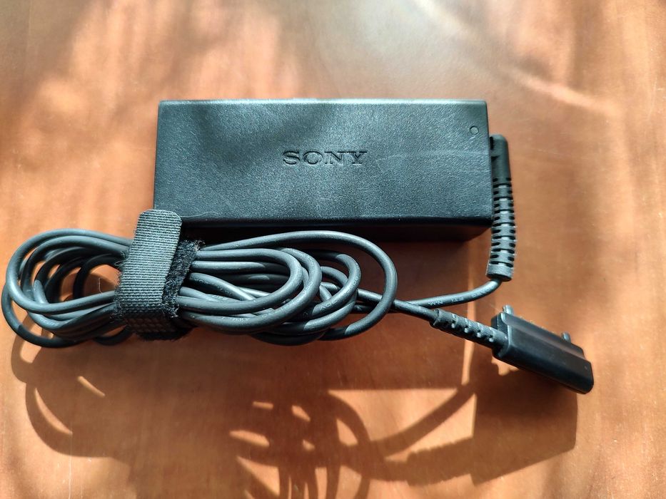 Alimentator incarcator tableta original SONY SGPAC10V1 10.5V 2.9A 30W