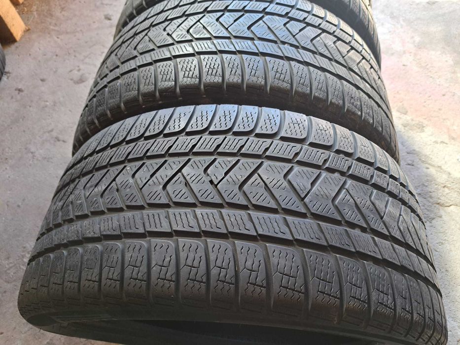 Set anvelope 275/35 R19 cu 245/40 R19 Pirelli runflat