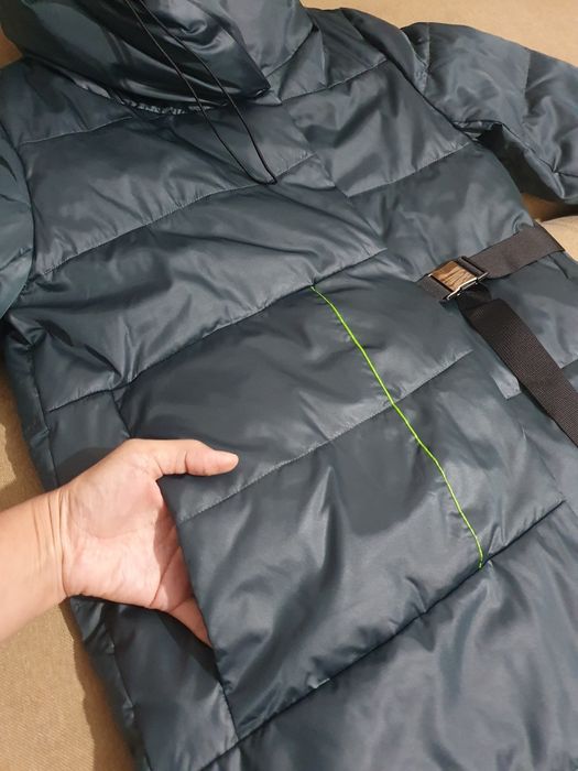 Продам зимнюю женскую куртку