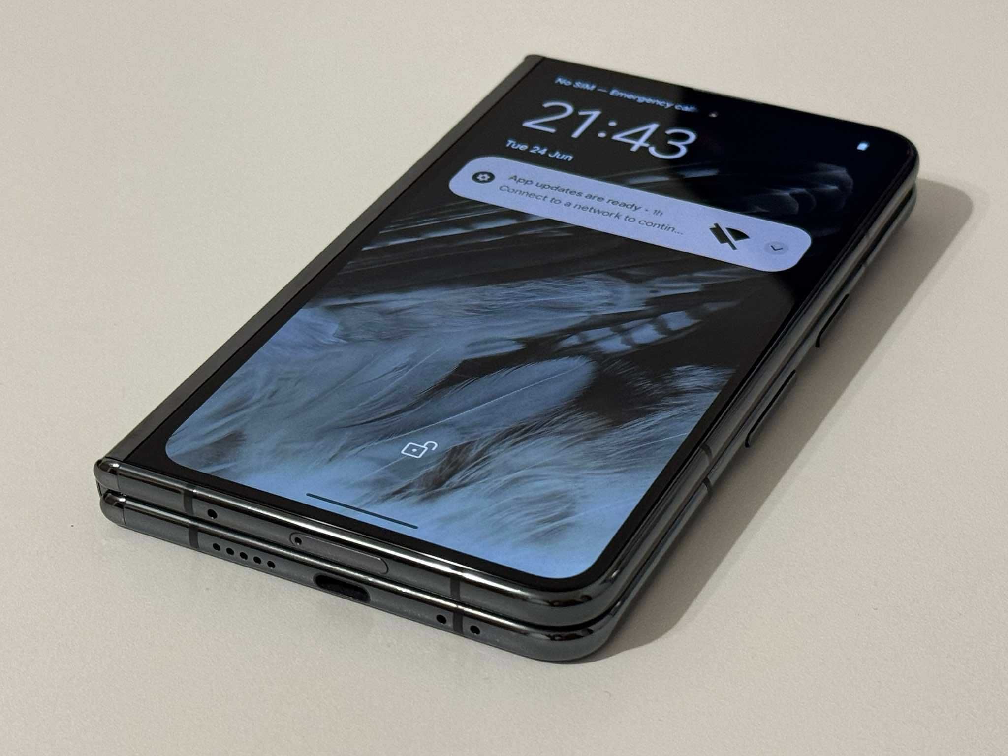 Бартер! Google Pixel Fold 256/12GB Obsidian Black (Черен)