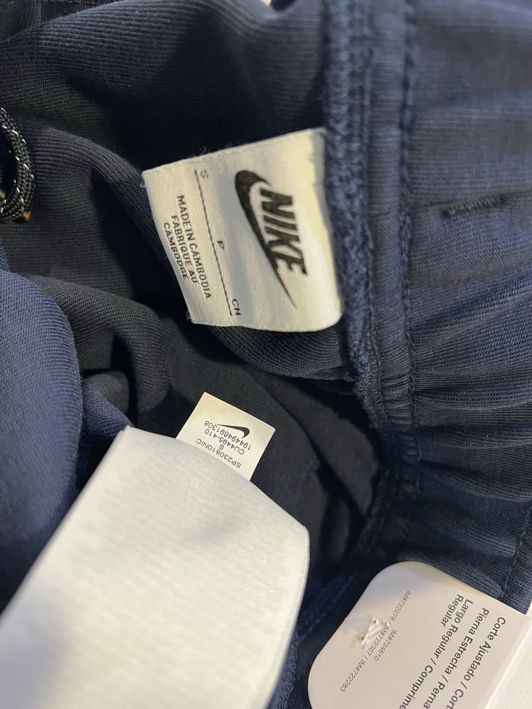 Nike Nylon Tech Fleece НОВО  S M L adidas new balance under armor