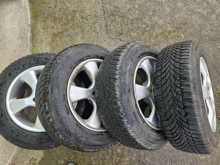 Зимни гуми - Bridgestone 225 x 65 x R17