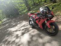 Vând Honda CBR 1000 RR
