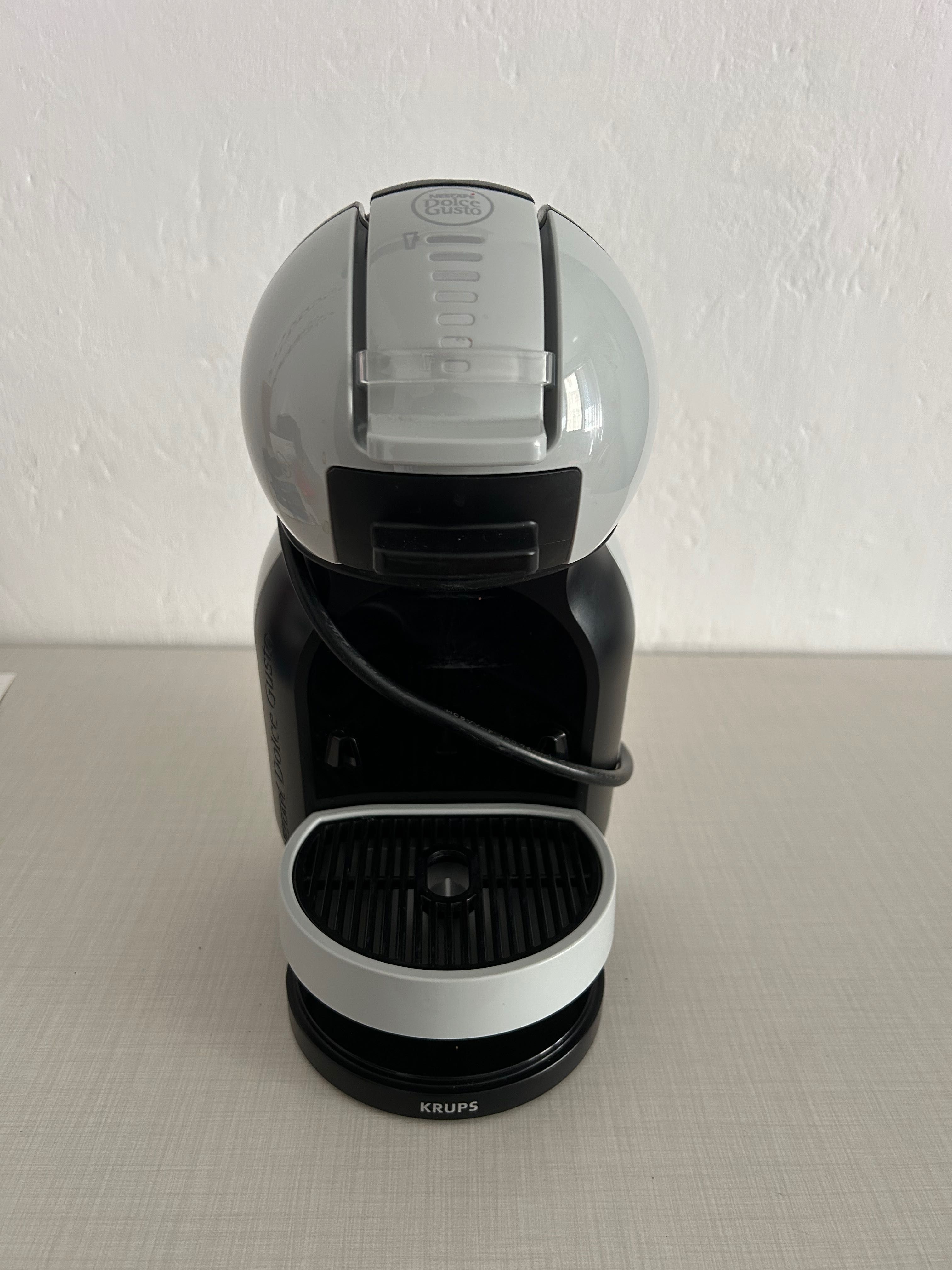 Продавам кафемашина Dolce gusto