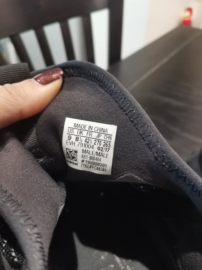 Маратонки adidas 42"