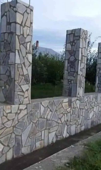 Vând piatra și montez