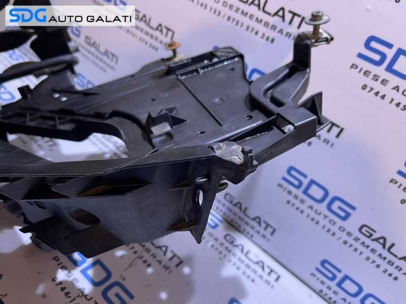 Suport Far Stanga Complet Audi A4 B8 2008 - 2012