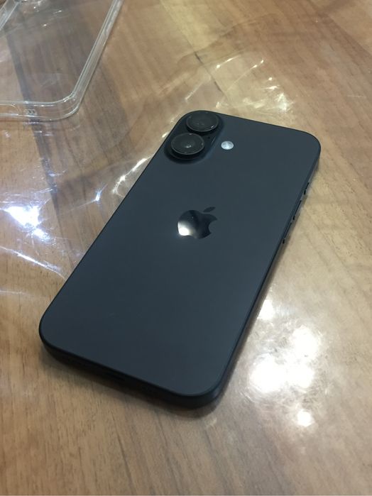 Iphone 16 с официальной гарантией новый 2 цикл