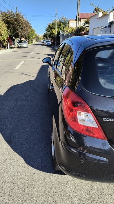 Vând Opel CORSA d