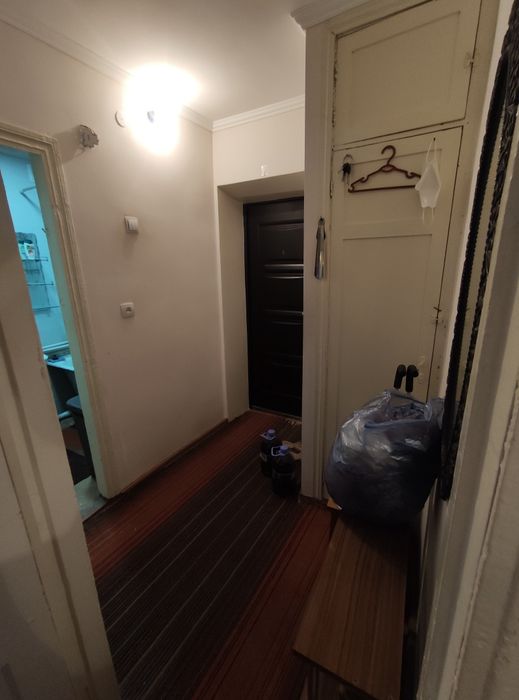 Продается квартира на Калиненском массиве, напротив 1 музык-ой школы