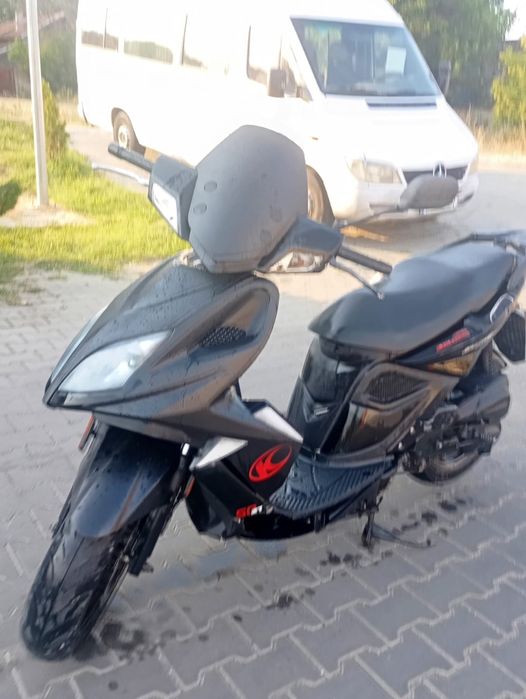 Vând scuter kimko 2 t 49cc