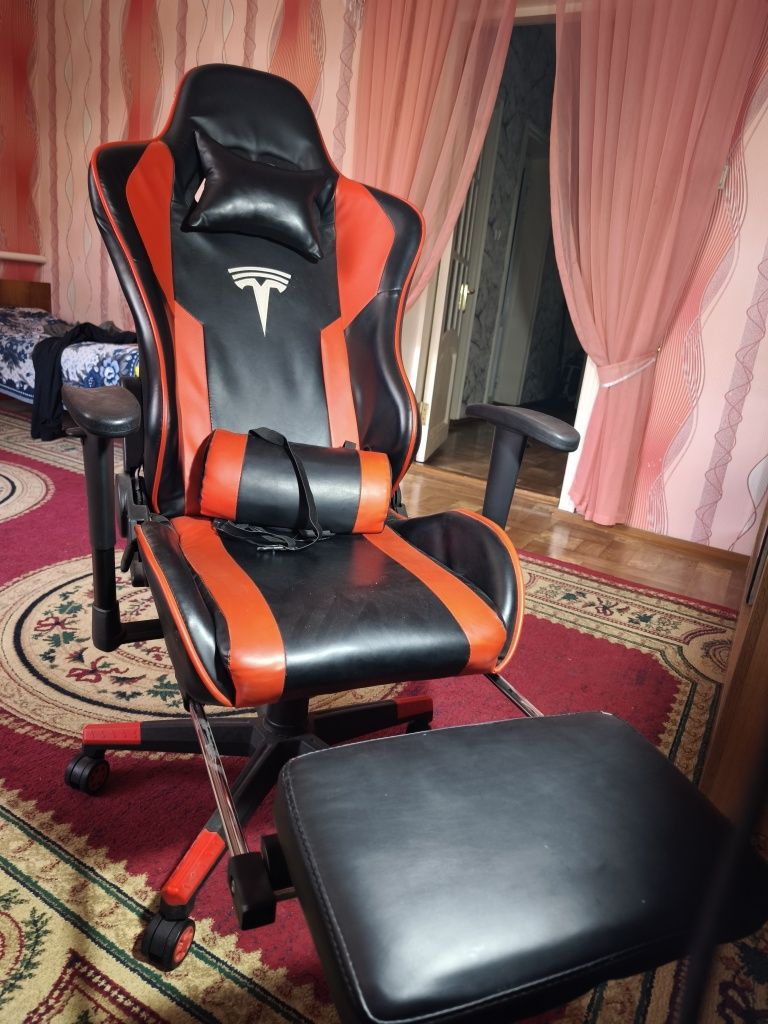 Tesla Kreslo Masaji xam bor
