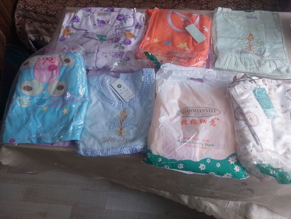 Продам пижамы женские, детские
