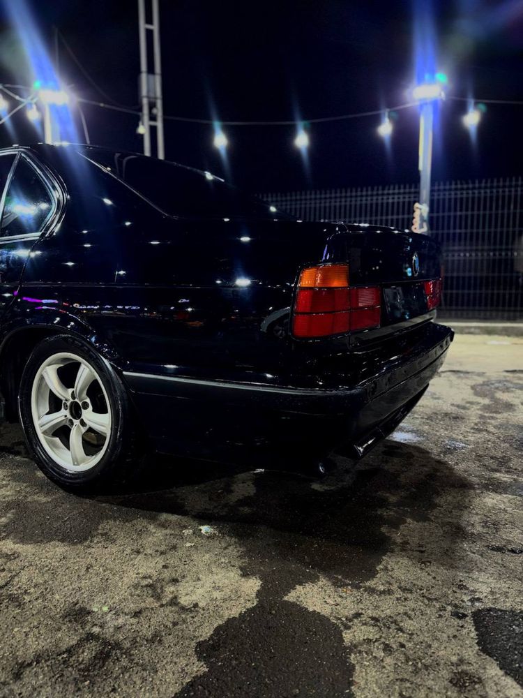 BMW E34 525i срочно