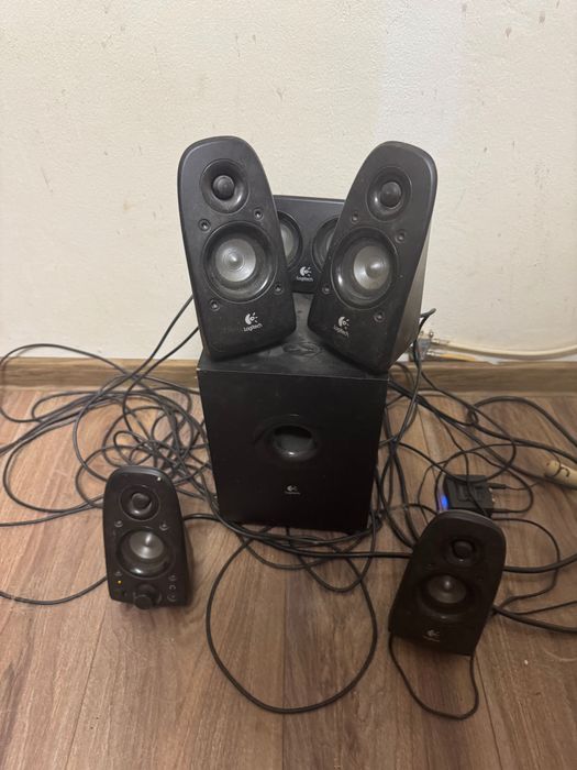 Vând boxă logitech z506 în stare foarte bun