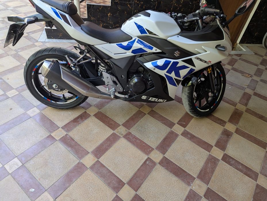 Suzuki GSXR 250 original !