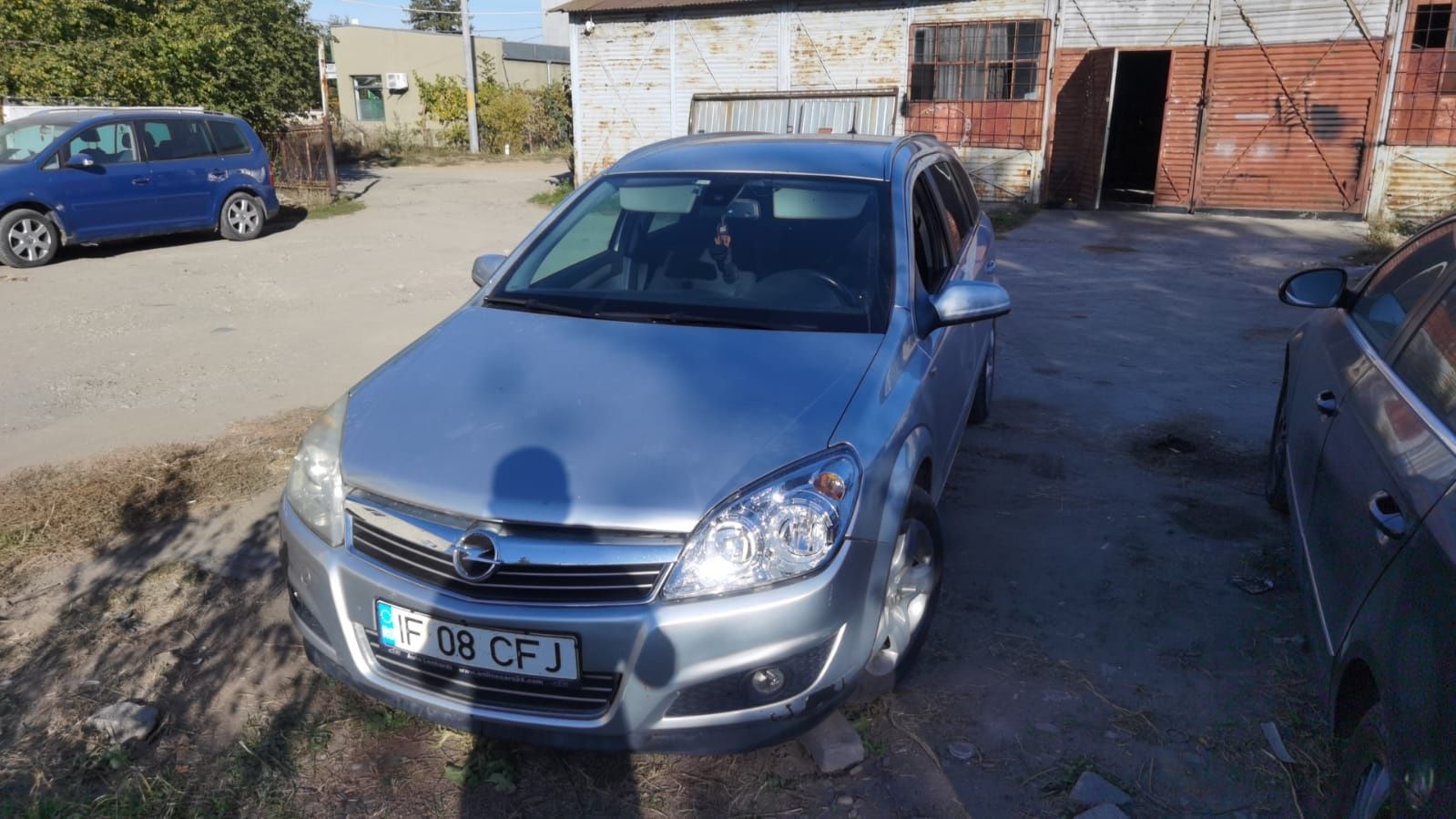 Dezmembrez Opel astra h 1.9 101cp