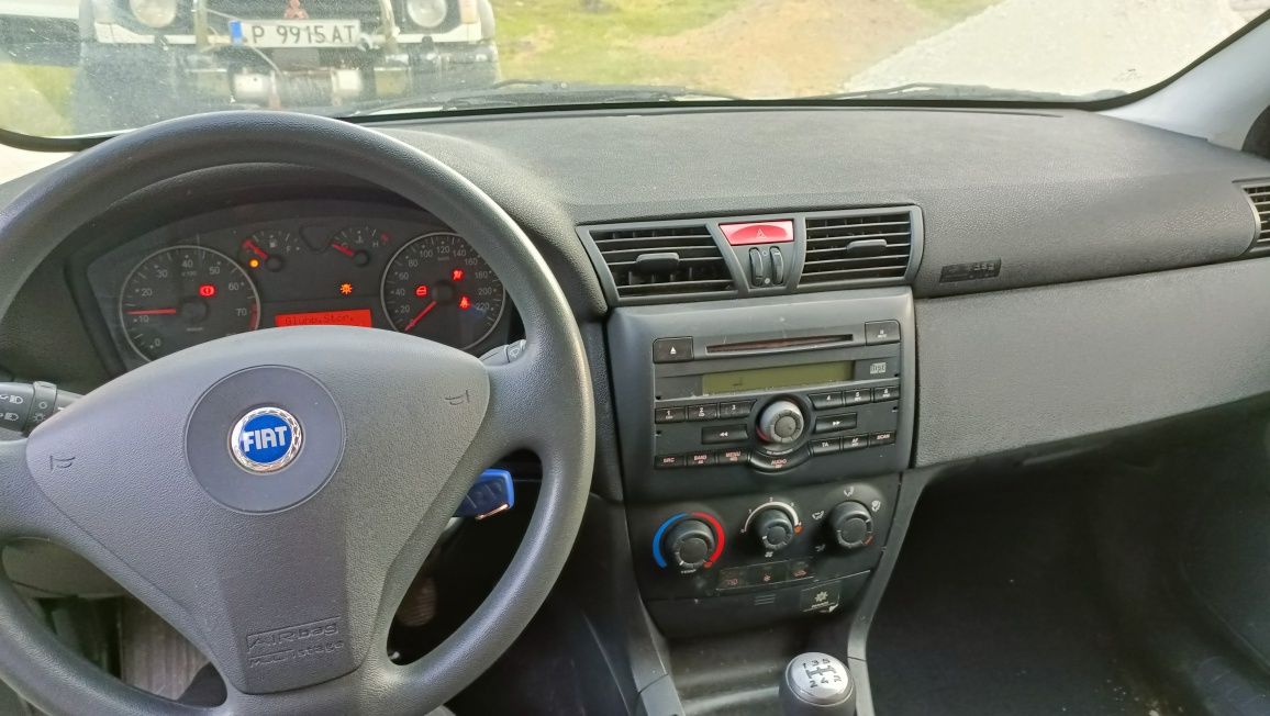 Vând pentru dezmembrare Fiat Stilo