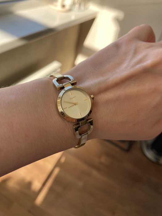 Часы DKNY женские