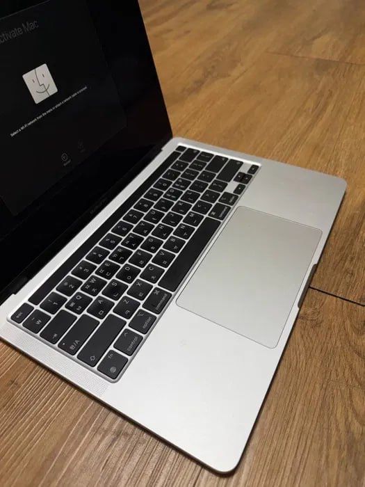 Macbook pro M1 Alo holatda
