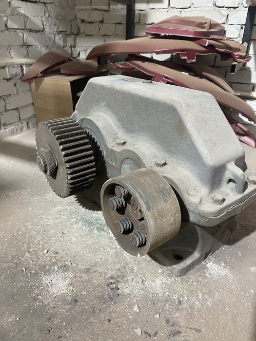 Продаю редуктор в отличном состоянии