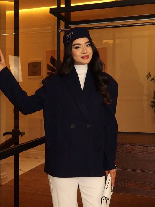 Пальто в тренде (новая)