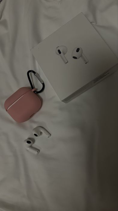 Наушники Apple AirPods 3 with Lightning Charging Case белый