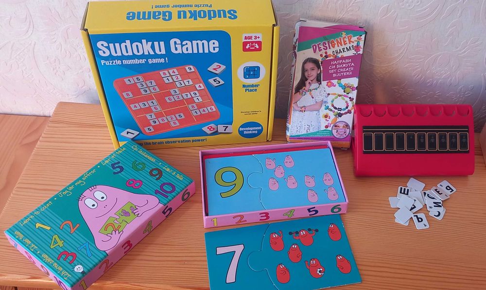 Дървени образователни играчки - пъзели, сортери