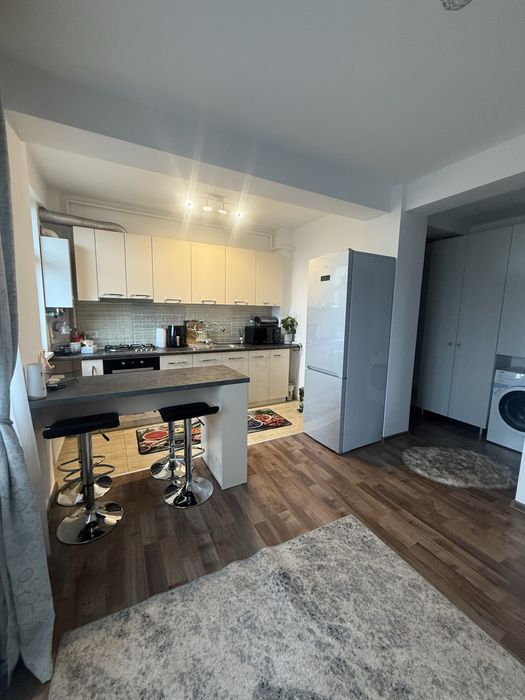 Apartament 2 camere + loc de parcare