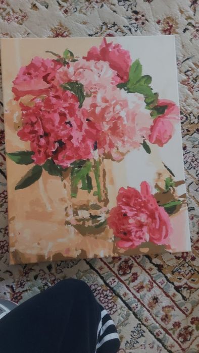 На картине цветы