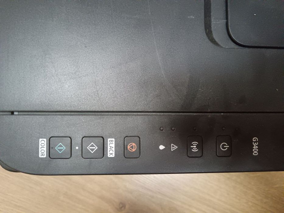 Rangli printer holati ideal, yangi