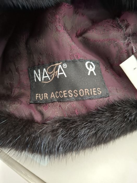 Шапка норка за 5000 тенге,вязаная за 7000 тенге