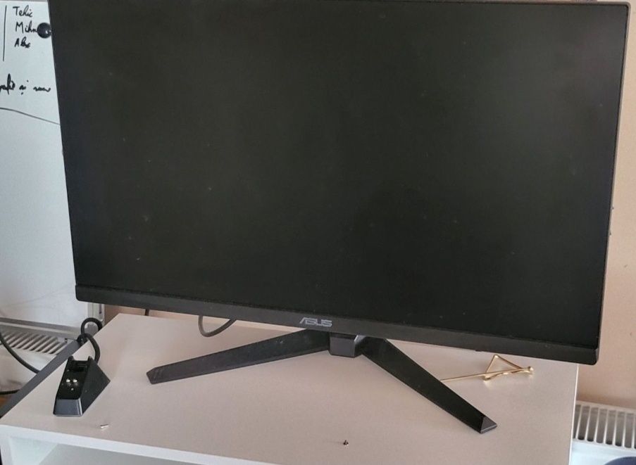 PC gaming ryzen 5 7600 32 gb ram ddr5 +monitor si accesorii