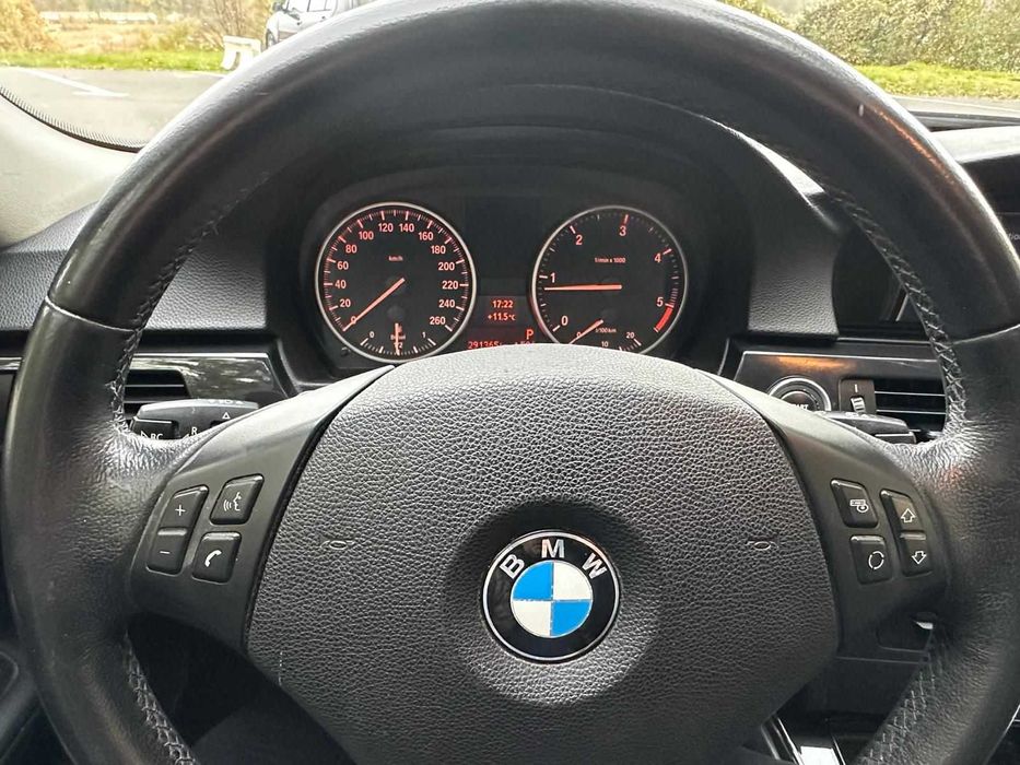 BMW 320d Facelift Special Edition Automat 2012 184cp