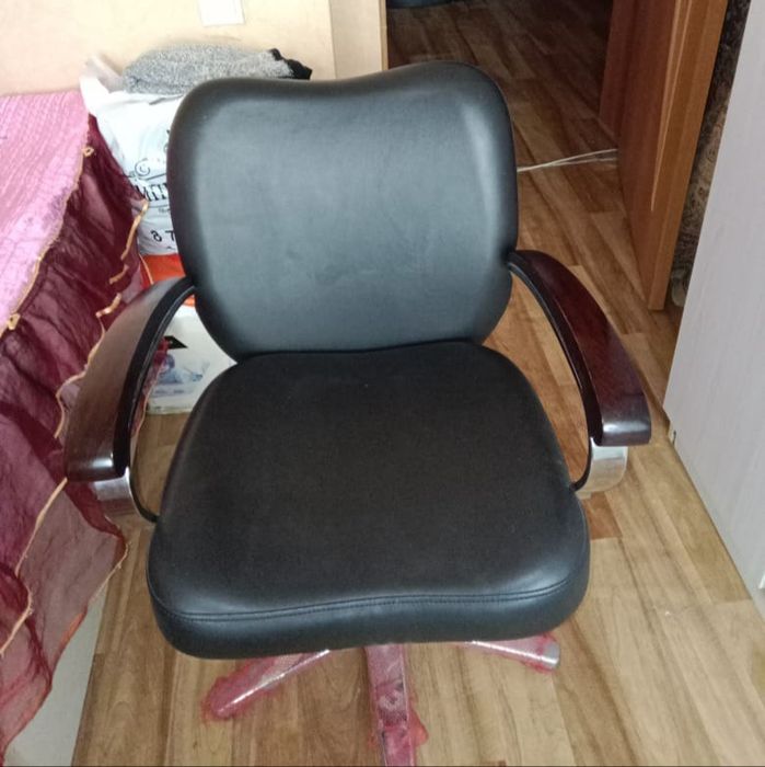 Продается кресло для салона красоты