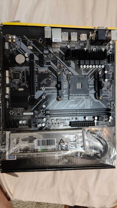 Материнская плата Gigabyte B450M S2H для процессора амд ам4