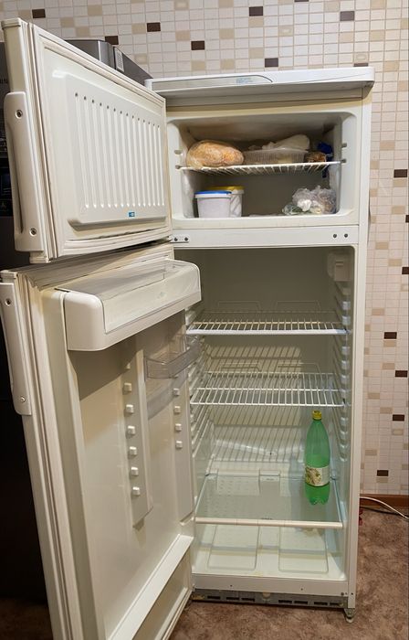 Холодилник сатылады,